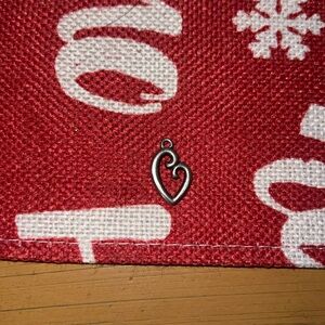 James Avery
Mothers Love charm